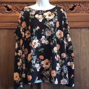 Ava & Viv ruffle sleeve top. Size 4X